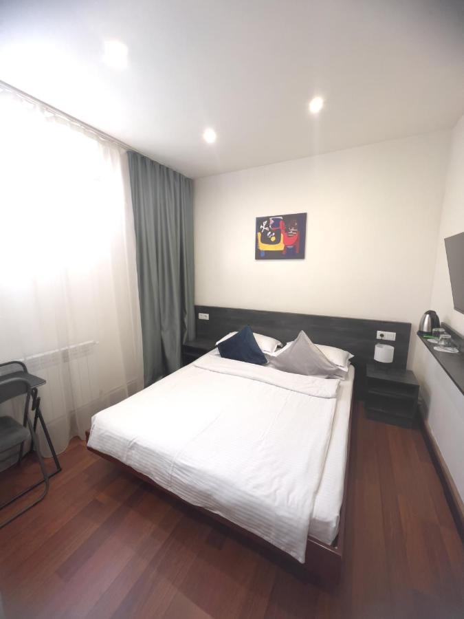 Nava Hotel Jerevan Rom bilde