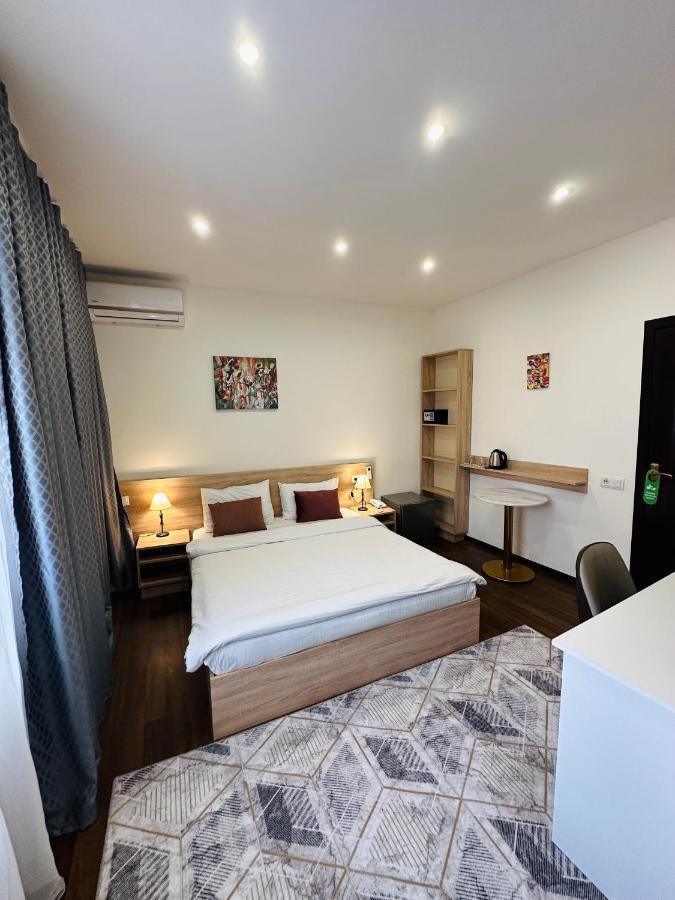 Nava Hotel Jerevan Eksteriør bilde