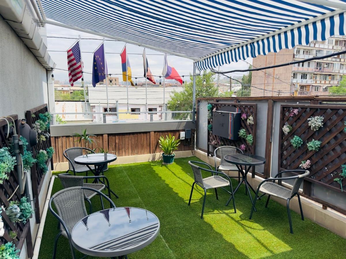 Nava Hotel Jerevan Eksteriør bilde